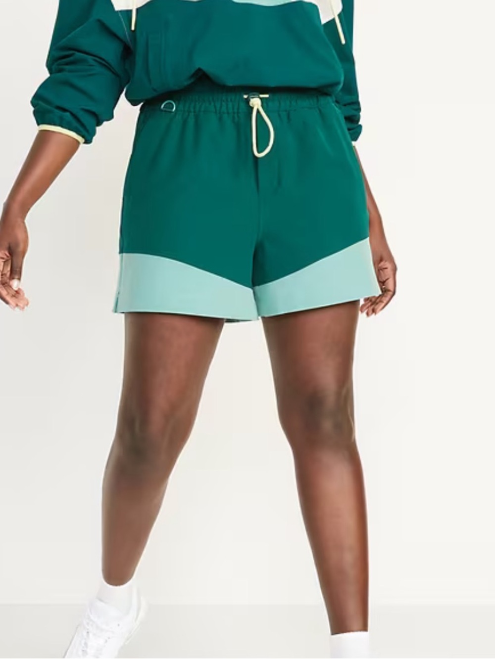 Old Navy Stretch Tech Water Repellant Shorts